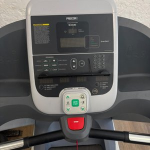 Caminador Precor USA con Elevación Funcional - imagen 4
