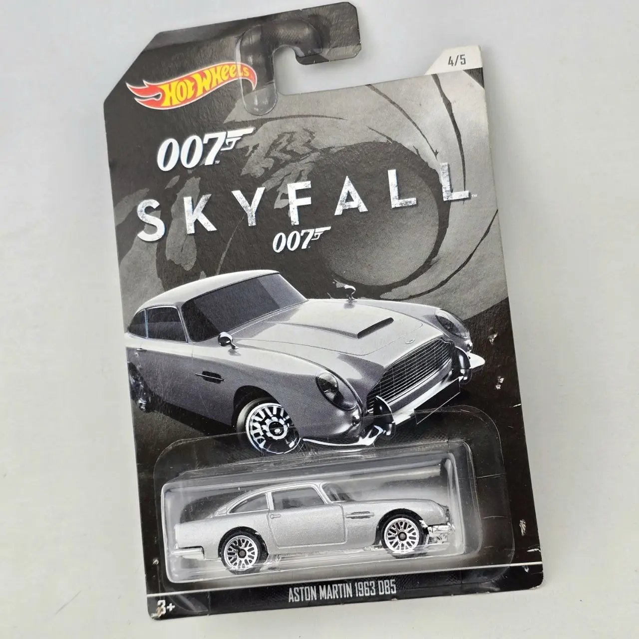 Hot Wheels James Bond Skyfall Aston Martin DB5 1963 - imagen 1
