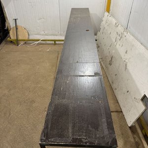 Barra Larga Estructura Hierro y Tabla Oscura - imagen 4
