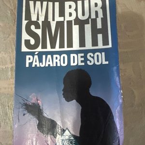 Lote siguiente: Libro "Pájaro de Sol" de Wilbur Smith