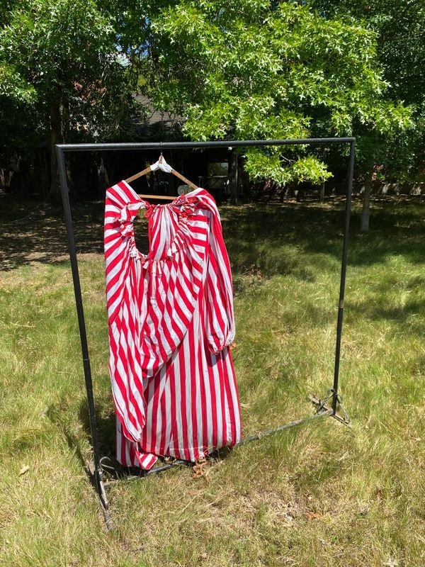 Vestido rayas rojas y blancas - imagen 2