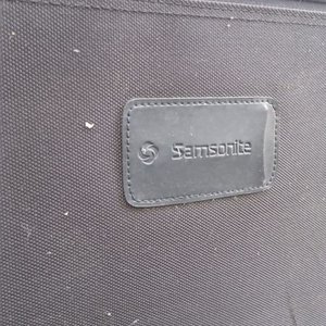 Valija Samsonite Negra Grande con Ruedas - imagen 3