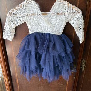 Vestido de Fiesta para Niña con Encaje Blanco y Tul Azul Marino - imagen 4