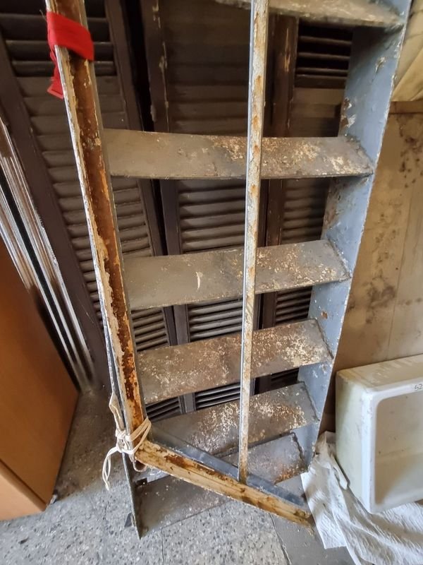 Item 869461 - Image 2