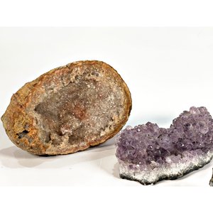 Lote de Cuatro Geodas de Amatista: Lila, Gris y Blanca - imagen 3