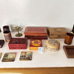 Lote de 6 Cajas de Madera, Vasos, Posavasos y Mesa de Cama - imagen 4