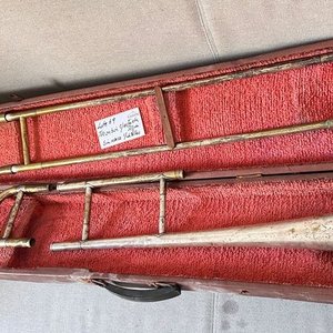 Trombón de Viento Metal con Estuche Rígido - imagen 1