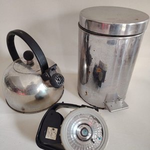 Lote anterior: Tetera de Acero Inoxidable, Papelera y Linterna de Camping