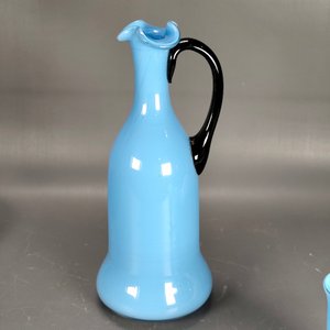 Juego de Cristalería Celeste y Negro: Botellón, 2 Copitas y Bandeja - imagen 5