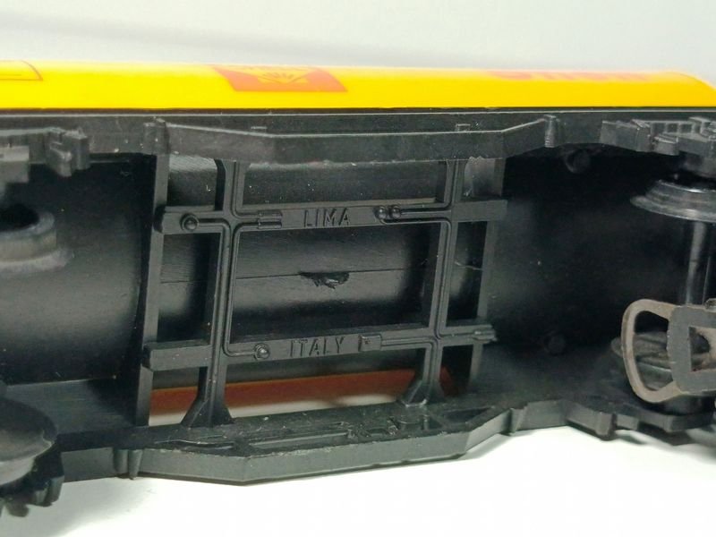 Modelos de tanques cisterna HO a escala 1:87 para Shell y Esso - imagen 4