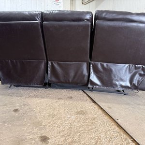 Sofá Reclinable de 3 Plazas en Cuero Sintético Marrón con Desgaste - imagen 17