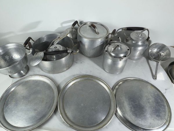 Gran lote de aluminio de cocina en buen estado - imagen 11
