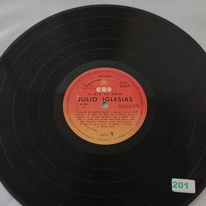 Disco de Vinilo "A Mis 33 Años" de Julio Iglesias - imagen 4