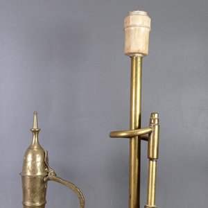Lote de 2 piezas en bronce: Lámpara Optimus y Tetera decorada - imagen 5