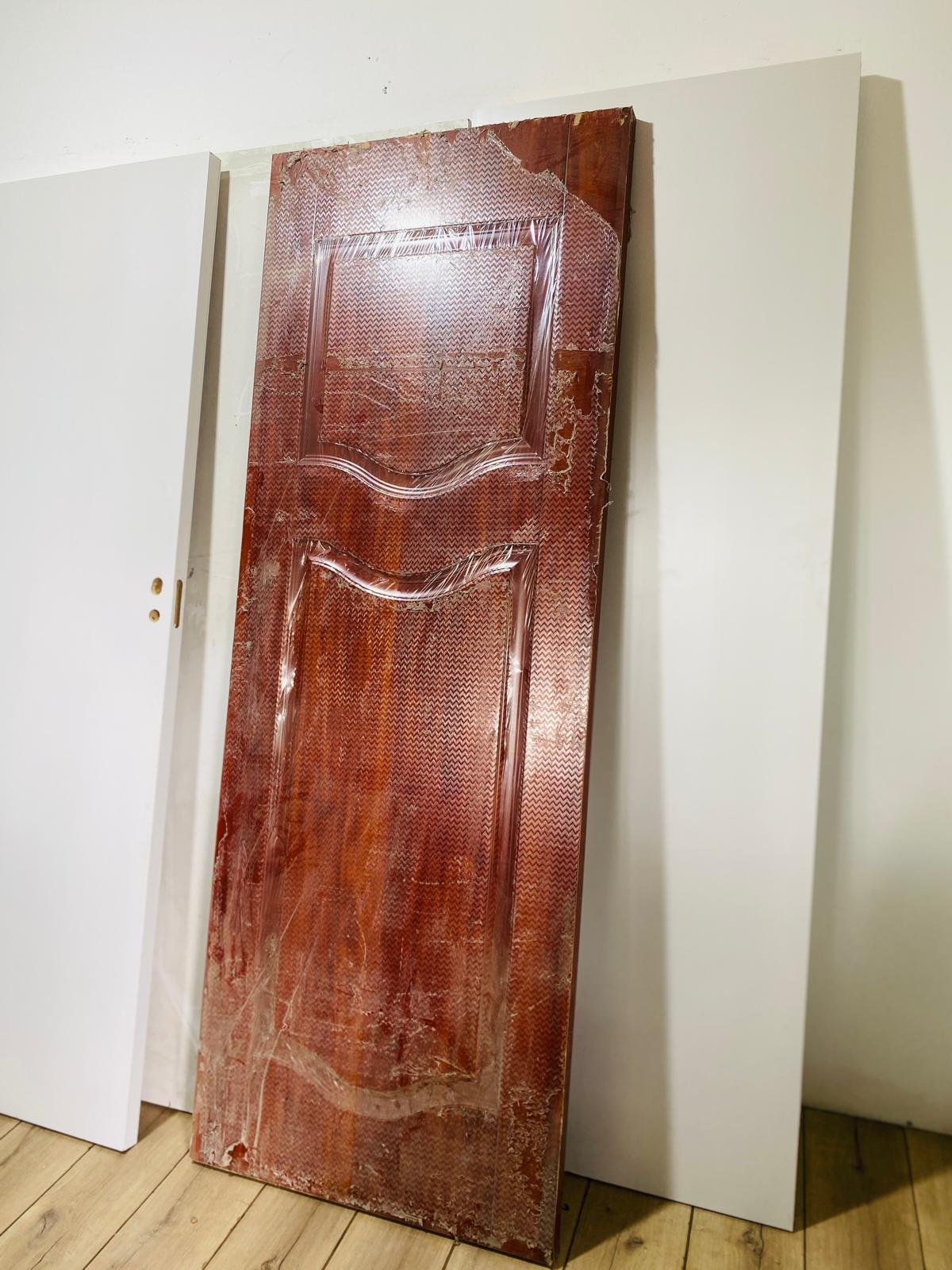 Item lote-x5-hojas-de-puertas-con-detalles - Image 1