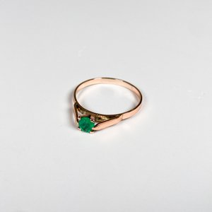 Anillo de Oro Rosa con Piedra Verde Talla 19 mm - imagen 2