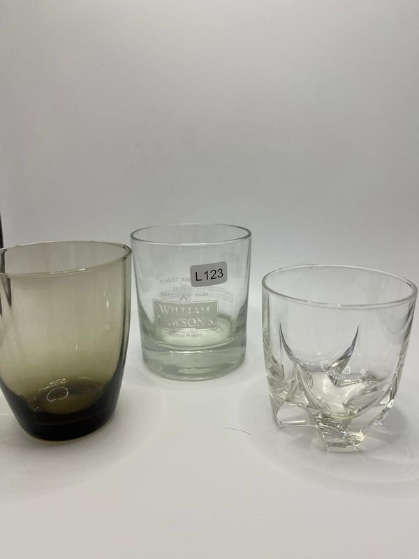 Vasos de vidrio en diferentes estilos y tamaños - imagen 2
