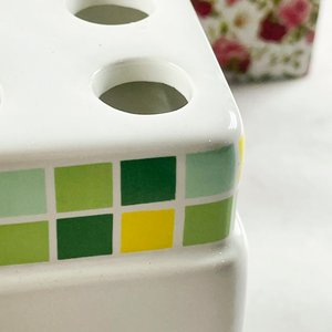 Diez Portacepillos de Cerámica con Diseño Floral y Cuadros Verdes - imagen 5
