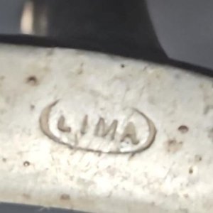 Par de Espuelas Antiguas con Detalle en Metal Blanco y Cuero - imagen 3
