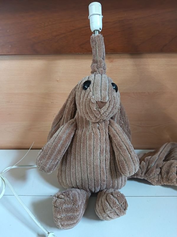 Lámpara de Peluche Conejo Marrón con Cable y Enchufe