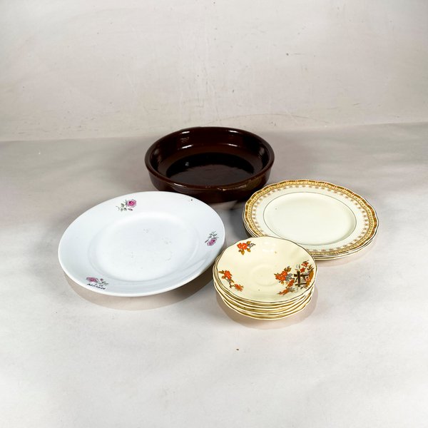 Fuente y Platos de Porcelana y Cerámica con Diseños Florales y Dorados - imagen 1
