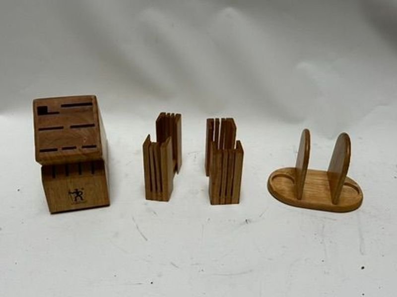 Lote de Utensilios de Madera: Porta Cuchillos, Porta Tapas y Servilletero
