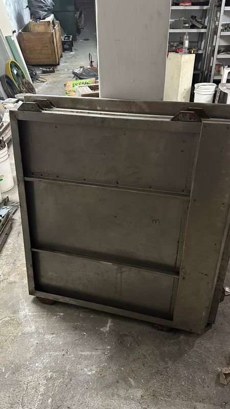 Puertas y mesadas de acero inoxidable - imagen 7