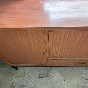 Trinchante de madera con cajón y puertas - imagen 3