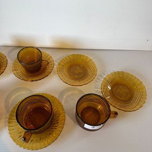 Juego de Vasos y Platillos de Vidrio Color Caramelo - imagen 4
