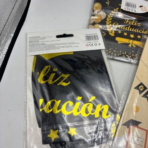 Artículos de Graduación: Banderín y Servilletas Nuevos - imagen 5