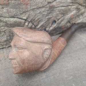 Tabaquera de Madera Tallada con Pipa de Rostro Humano - imagen 3