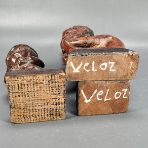 Lote de 3 Tallas de Madera con Figuras Humanas - imagen 11