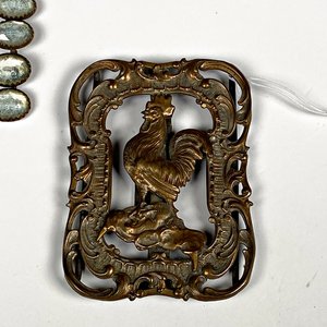 Dos Hebillas Antiguas: Gallo y Cristales - imagen 3