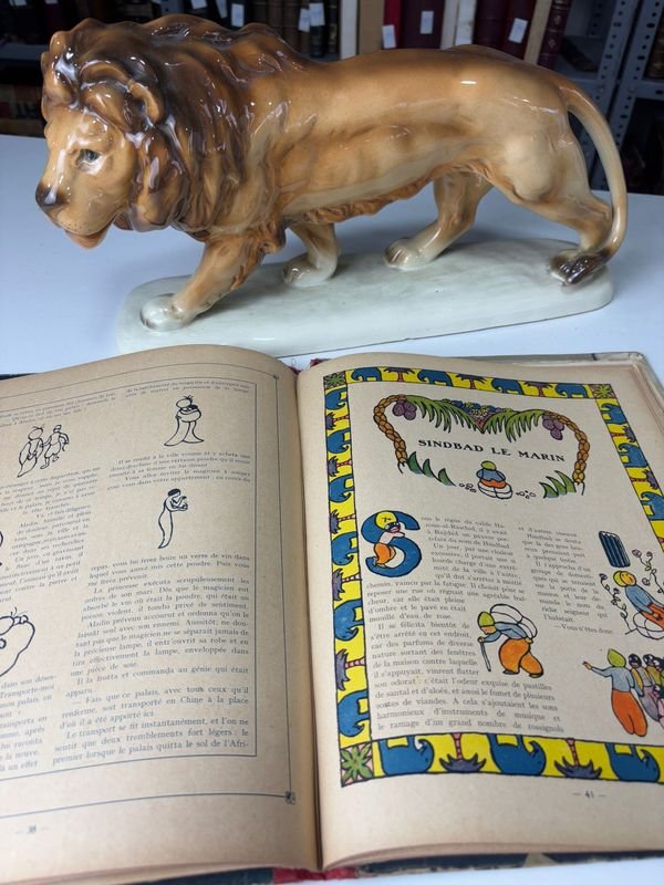 Libro Infantil Ilustrado con Figurita de León - imagen 6