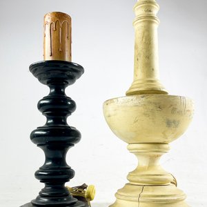 Dos lamparas de sobremesa en madera, negra de 42 cm y blanca de 53 cm (con detalles) - imagen 3