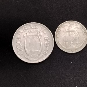 Lote de 2 Monedas de Brasil: 100 Reis 1936 y 300 Reis 1937 - imagen 3