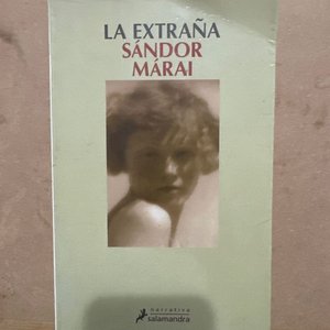 Lote anterior: Libro "La Extraña" de Sándor Márai