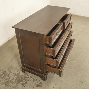 Cómoda de madera oscura con cinco cajones - imagen 3