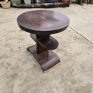 Mesa Auxiliar Art Decó Redonda de Madera Oscura - imagen 2