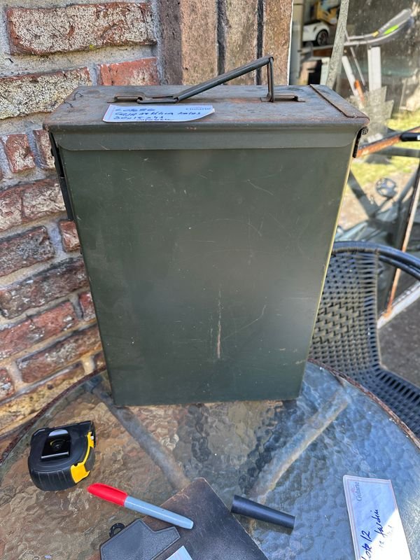 Caja para municiones metálicas en buen estado - imagen 6