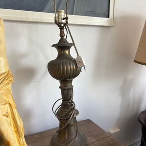 Lámpara Antigua de Gran Tamaño en Bronce - imagen 1