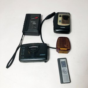 Lote siguiente: Lote de 5 Piezas Electrónicas: Grabadoras, Radio y Micrófonos