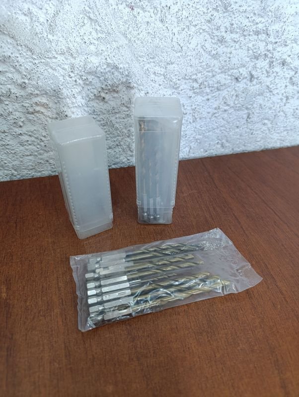 Lote siguiente: Conjunto de Herramientas de Metal con Adaptador