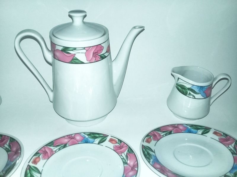 Juego de té completo con jarras, tazas y recipientes - imagen 4