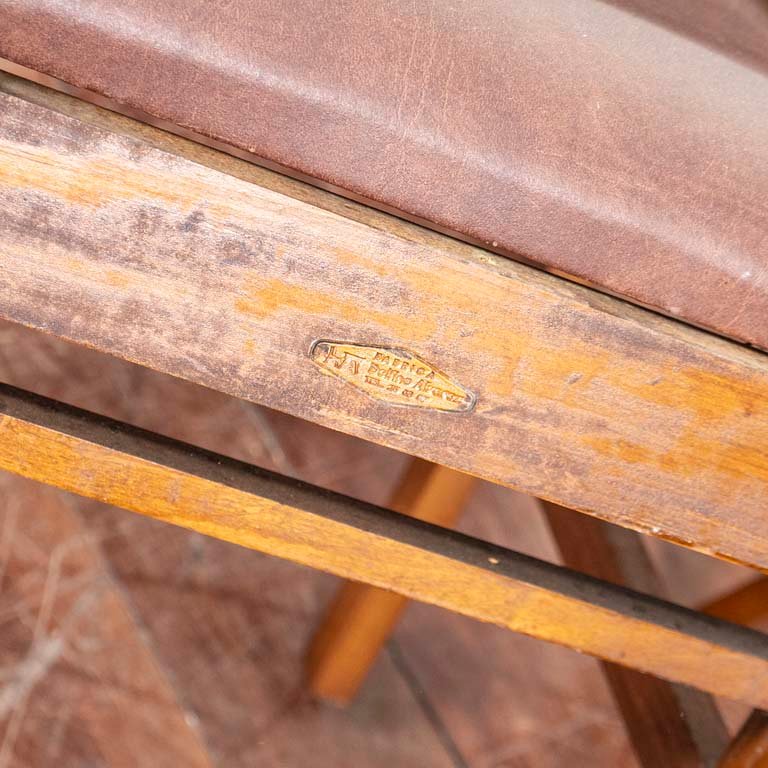 Seis sillas de madera tapizadas en cuerina, Delfino Alvarez - imagen 2
