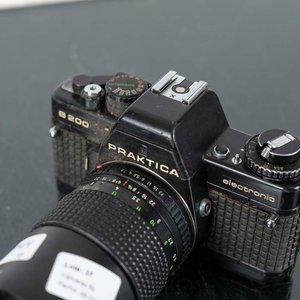 Cámara de Fotos Praktica B200 con Lente Electrónica - imagen 2