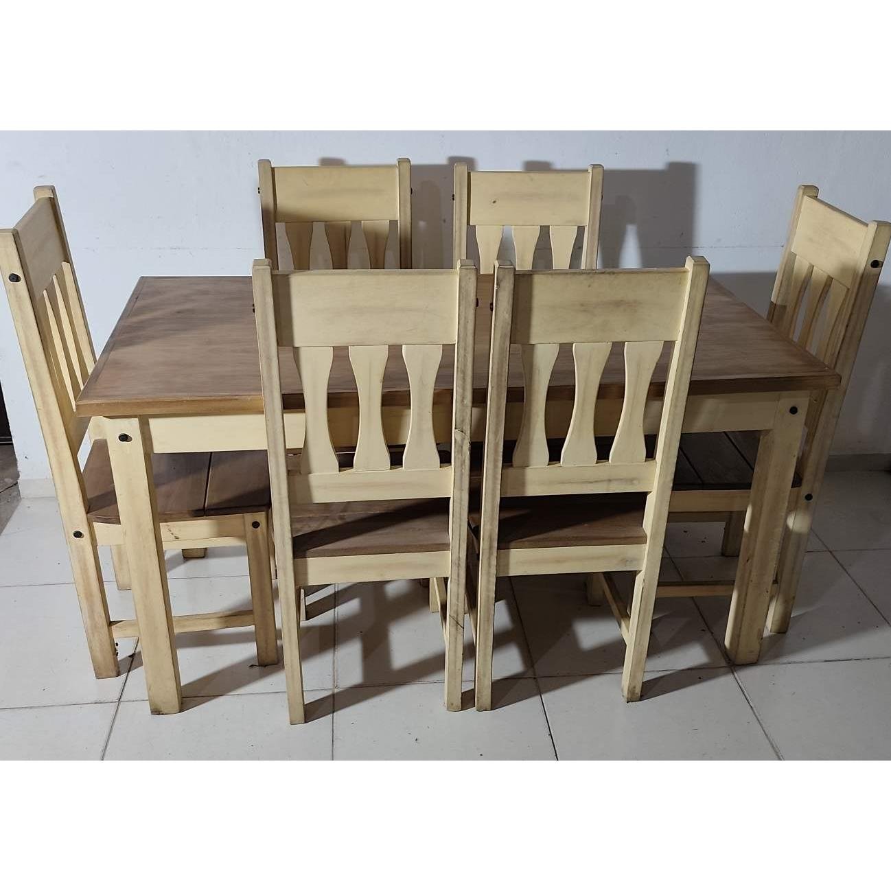 Juego de Comedor: Mesa de Madera y 6 Sillas Estilo Rústico