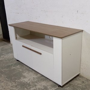 Rack Bajo para TV y Audio Blanco con Tapa Madera y Ruedas - imagen 4
