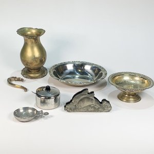 Lote anterior: Lote de 6 piezas de metal compuesto: jarra, servilletero, azucarero, fuente y más