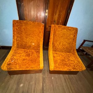 Lote siguiente: Par de Butacas Estilo Retro en Terciopelo Naranja